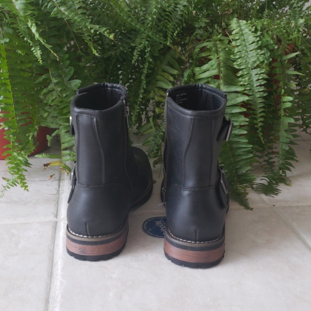 Men Boots with Buckle - Picture 3 of 3